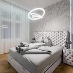 Apartamento Heart Of Luxury With Amazing View Budapest