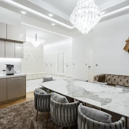 Heart Of Luxury With Amazing View 布达佩斯