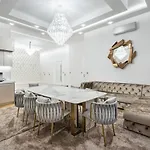 Heart Of Luxury With Amazing View Apartment