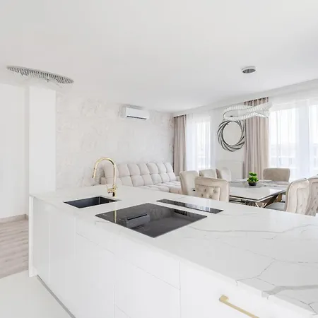Heart Of Luxury With Amazing View *