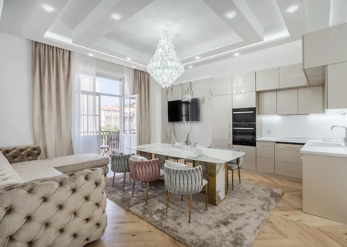 Heart Of Luxury With Amazing View